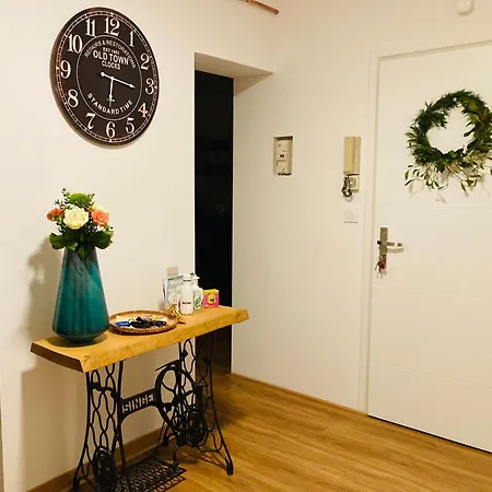 Au Albert, 4 Pers, Old Town, High Standing Apartman *